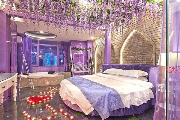 万爱情侣主题酒店